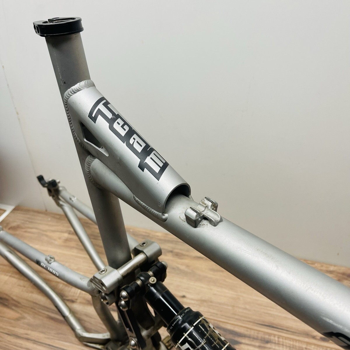 2003 Ironhorse Hollowpoint Team Full Suspension MTB Frame Large 26