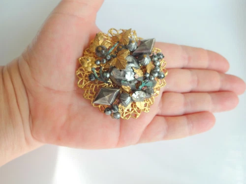 Early Miriam Haskell Gold Pl Filigree Leaves Blak Rhinestone Pearls Pin Brooch