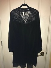 Black Dress with Lace - Large - Pre-owned