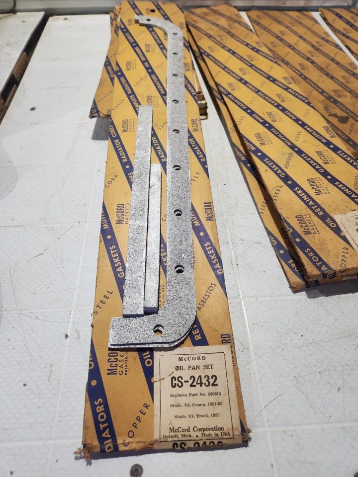 Nuevo de Lote Antiguo Juego de Juntas McCord Juego de Cacerolas de Aceite Studebaker 51-55 Commander 55 Camión V8 Foto 3 de 3