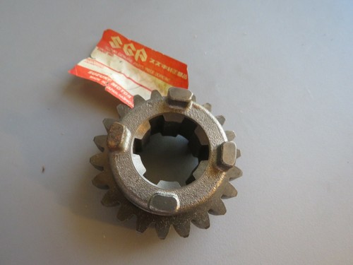 NOS Suzuki DR250 DR350 DR-Z250 Genuine Transmission 6th Drive Gear 24361-14D01 - Picture 2 of 9