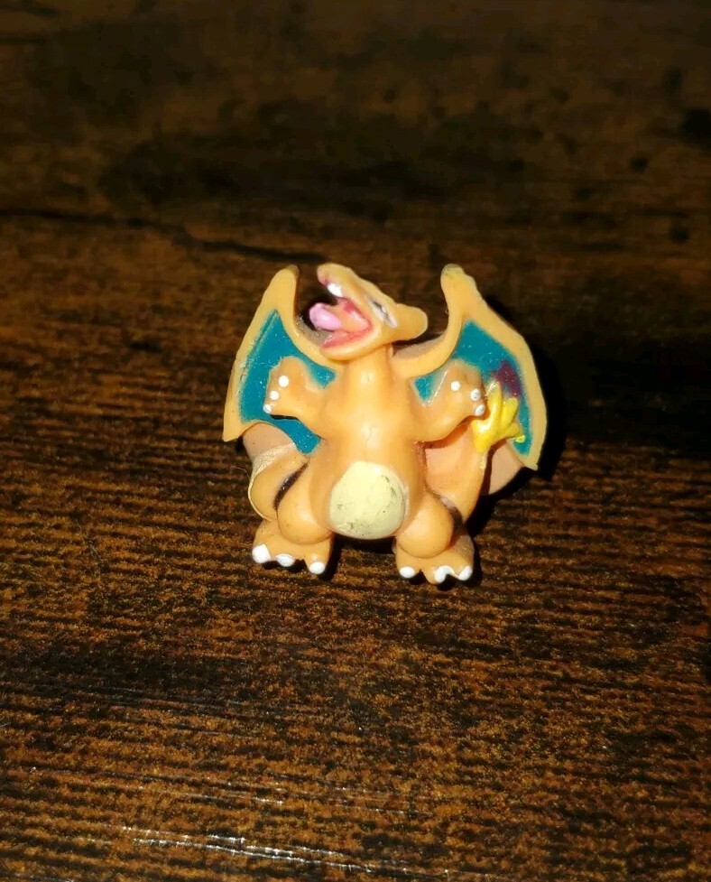 1998 Starline Pokémon Toy Plastic Charizard Ring