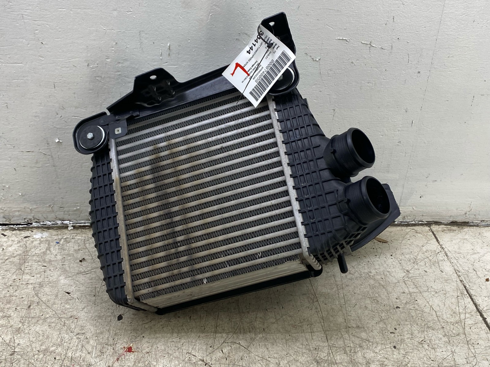 2016-2023 MASERATI LEVANTE OEM FRONT LEFT TURBOCHARGED INTERCOOLER 670109550