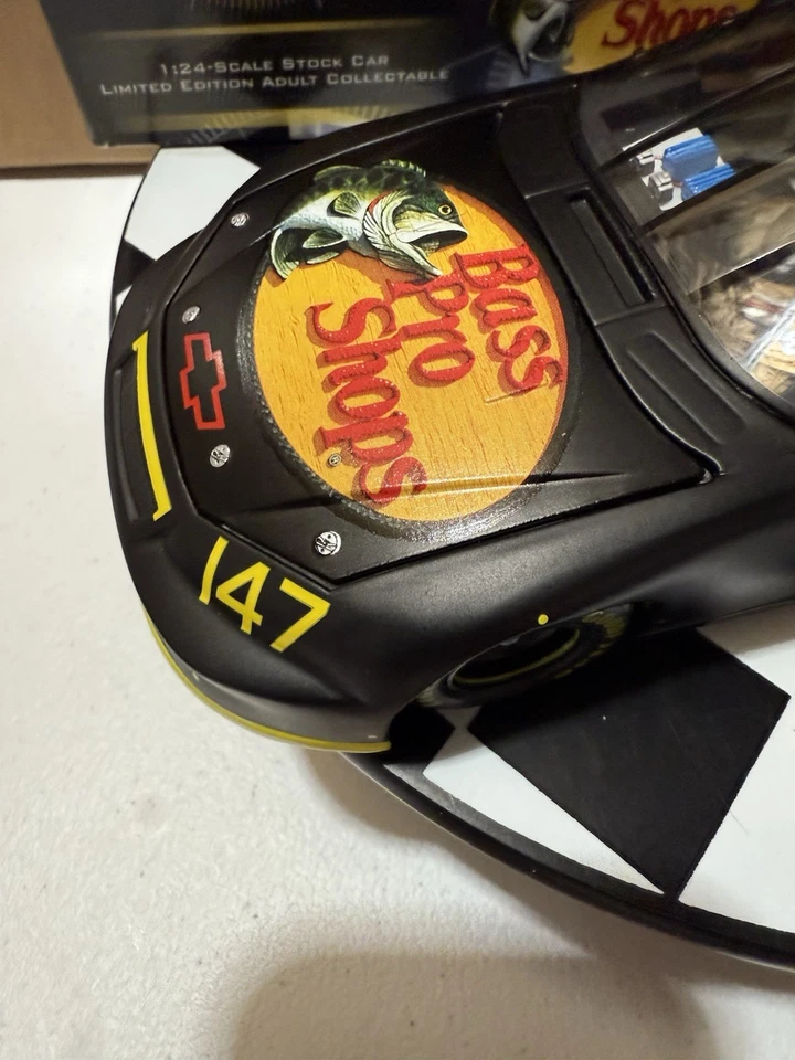 Bajo Martin Truex Jr. #48 Pro Shops probado en pista 2006 1/24 Nascar diecast Foto 3 de 4