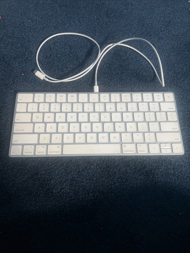 Apple Wired Keyboard With Lightning To type C Cable A1644