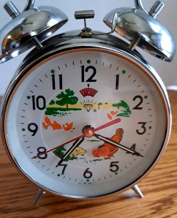 Vintage Alarm Clock Hen Pecking Metal Chromed Wind Up 1960s Clock
