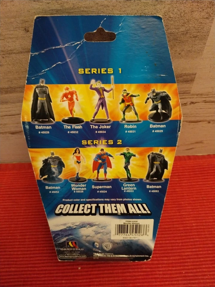 Mini figura de acción de Wonder Woman DC Comics serie 2 monograma #45026 Foto 2 de 2