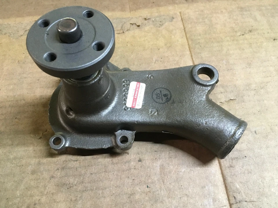 Bomba de agua remanufacturada The Hastings Company WP677 Foto 4 de 4