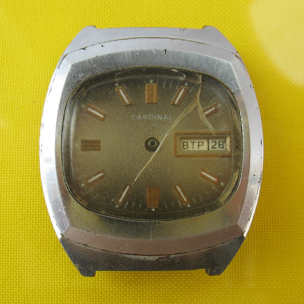 CARDINAL Vintage Russian USSR MECHANICAL 2628 watch case dial