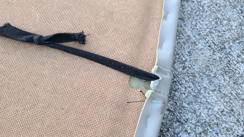 INFINITI QX4 ПЕРЕДНЕЕ СИДЕНЬЕ КРЫШКА ПАНЕЛИ НАЗАД ХРАНЕНИЯ СЛОНОВОЙ КОСТИ ЖЕЛТОВАТО-КОРИЧНЕВЫЙ BIEGE 2001-2003 ОДИН - Изображение 4 из 4