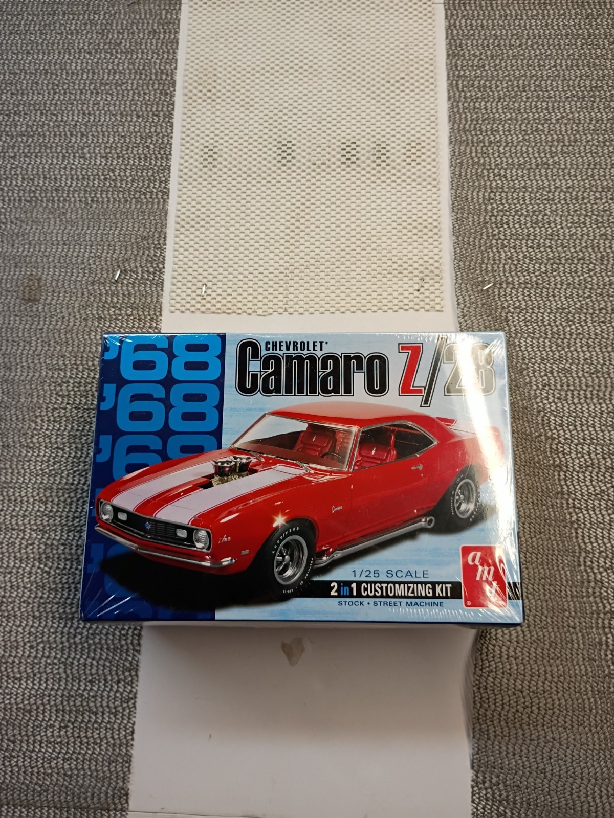 AMT 1968 Chevrolet Camaro Z/28 model Kit 1/25 Scale 868 Factory Sealed ...