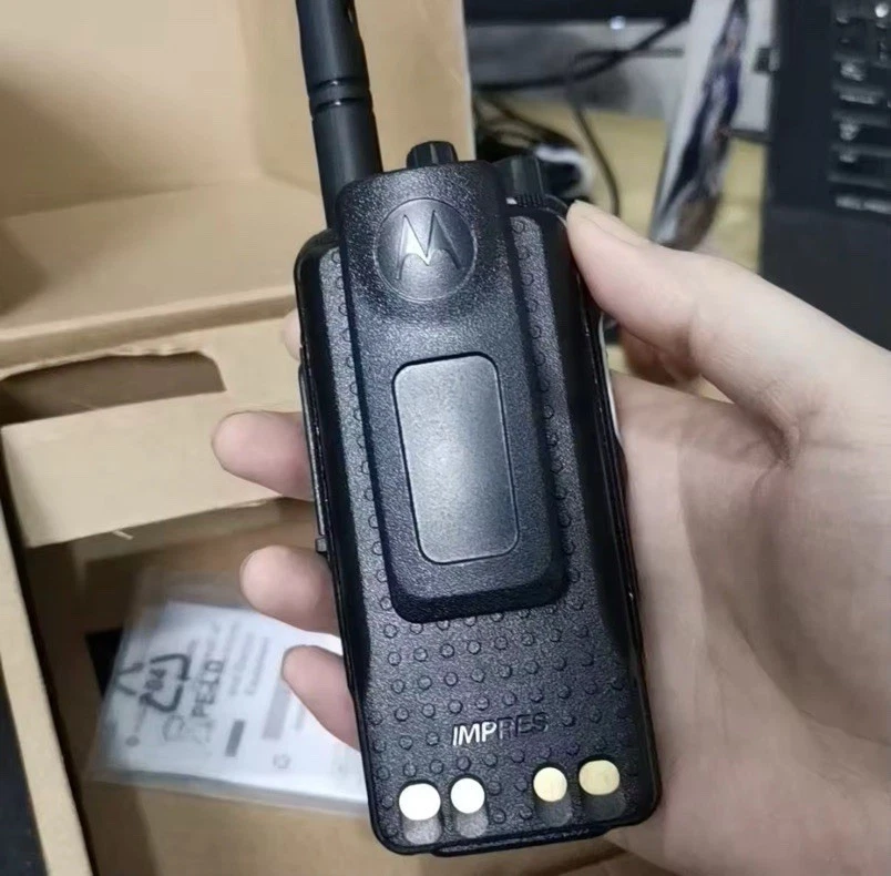 NEW Motorola Mototrbo XPR3300e UHF 403-512MHz  Digital Portable - Image 2 of 3