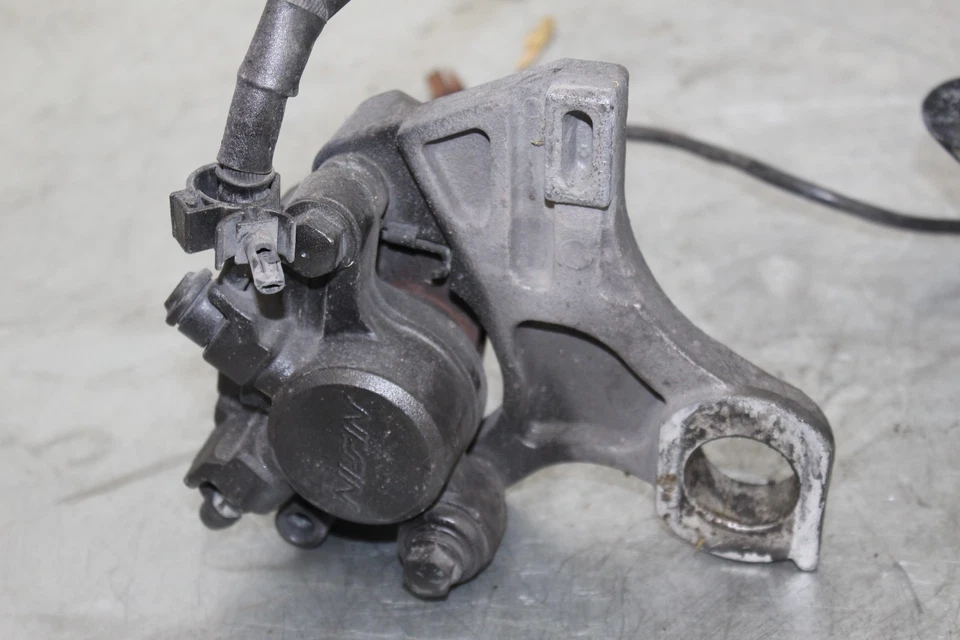 03-09 YAMAHA YZFR6S YZF R6S R6 OEM JUEGO TRASERO DERECHO FRENO CILINDRO MAESTRO CALI Foto 2 de 4