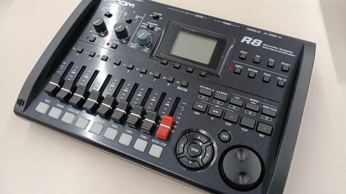 ZOOM R8 Multitrack Recorder 8-Track Audio Interface Sampler Rhythm Machine-JAPAN