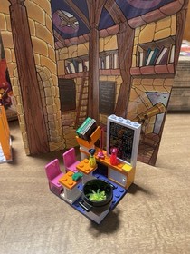 LEGO Harry Potter: Hogwarts Classrooms (4721) Complete with Box & Instructions
