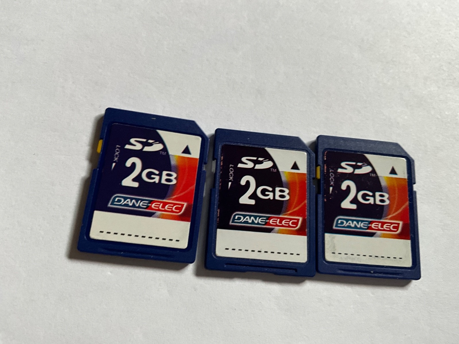 Lot 3pcs 2gb DANE-ELEC SD SECURE DIGITAL MEMORY CARD for SD NIKON CANON Cam