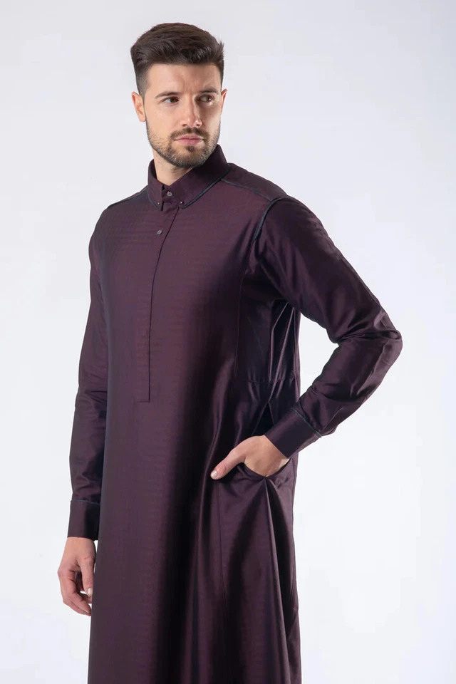 R24 LAWUNG Al-Ameer Adulto Hombre Thobe Diseño Moderno Árabe Jubbah Púrpura Oscuro Foto 3 de 4