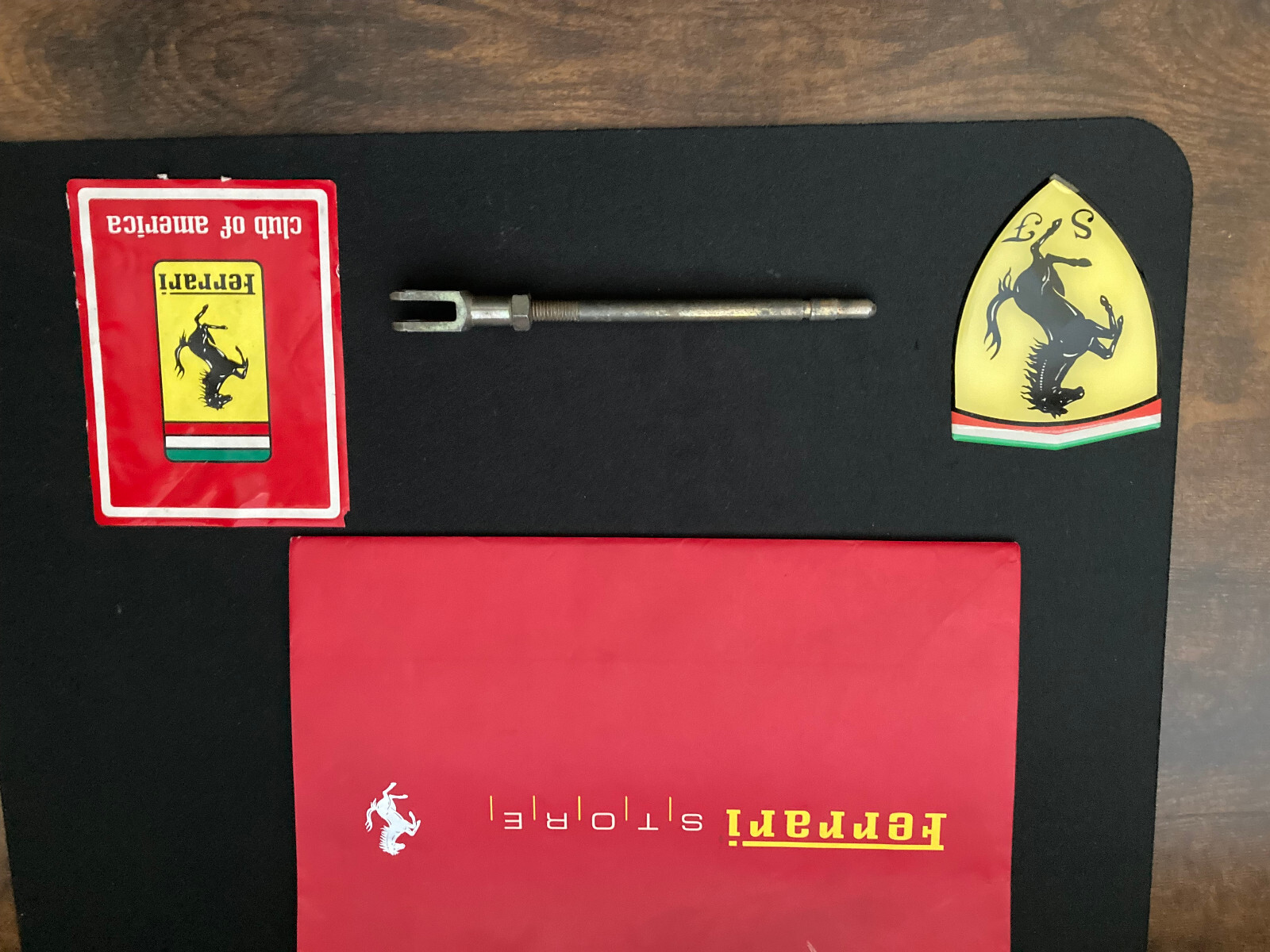 Ferrari 208-Gts- 308 -Gts-Gt/4 -Gtb-  Rod  is Oem Part.