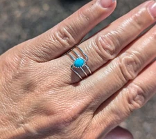 Handcrafted Navajo Kingman Turquoise 3-Split wire Ring - Native Am  Jewelry