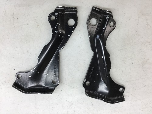 Corvette 1969-1982 Used front caliper mounting brackets (show paint job) 1 set - Picture 6 of 7
