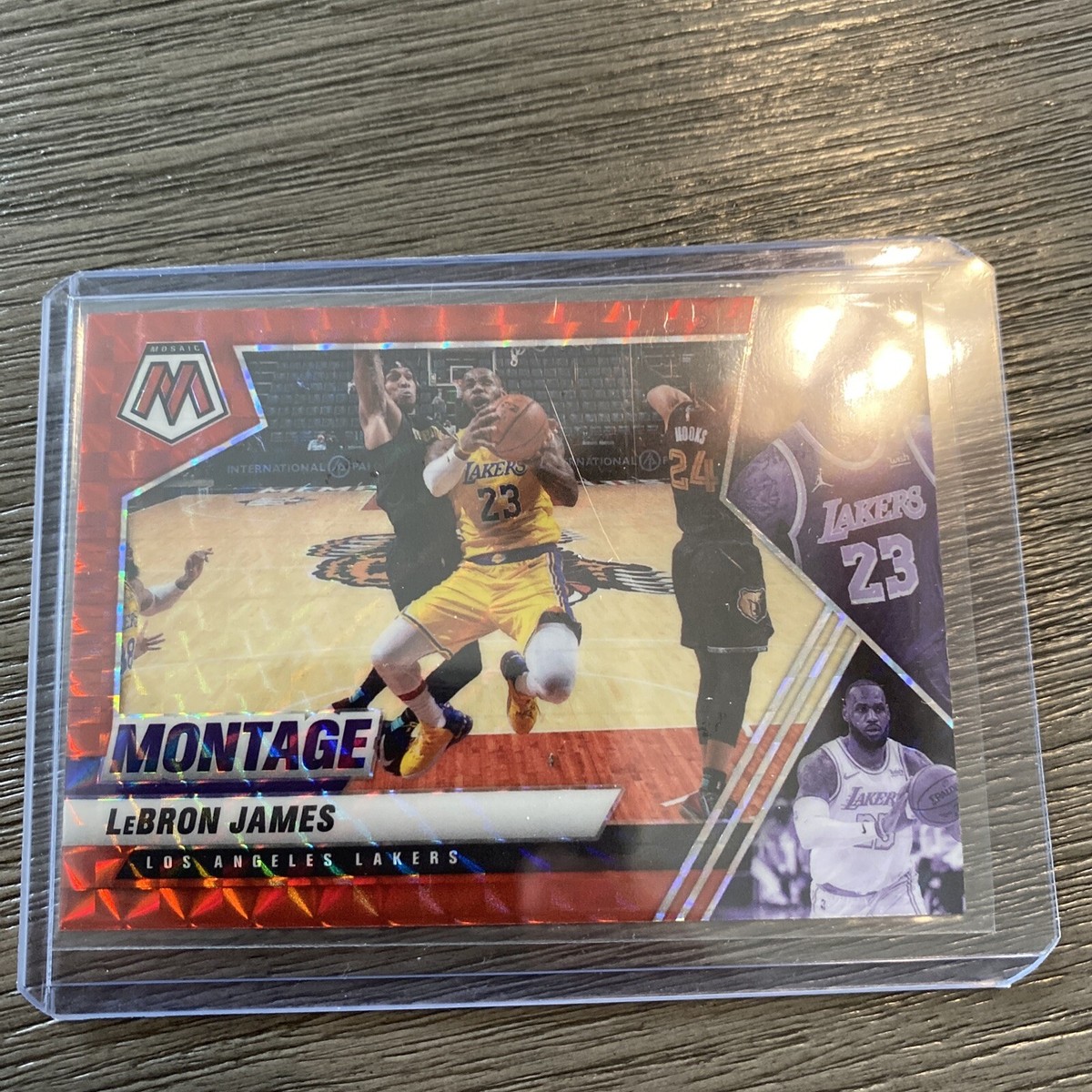 2020-21 Panini Mosaic Lebron James RED Prizm Montage Lakers #17 SP