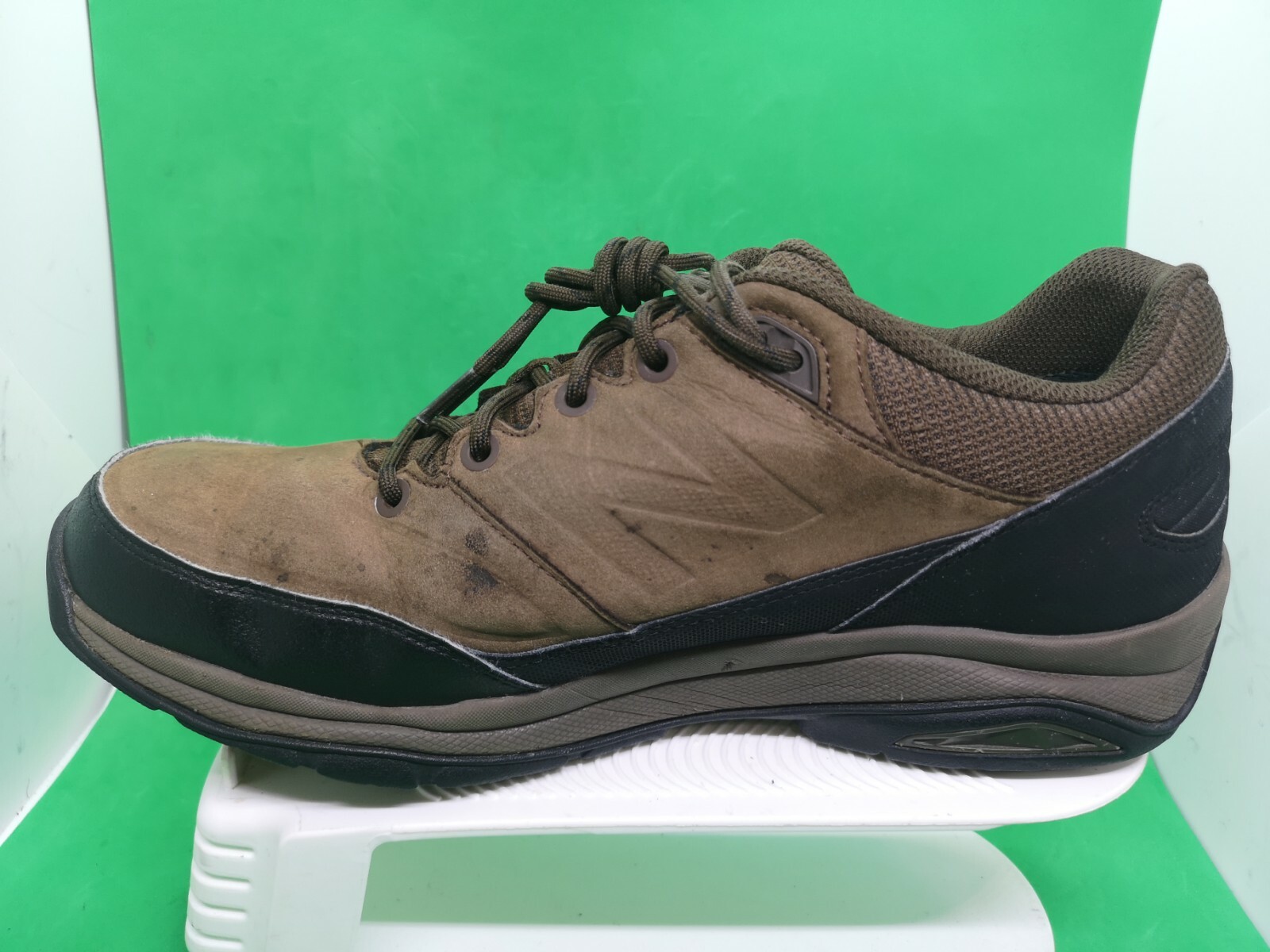 New Balance 1300 Mens Brown Lace Up Low 