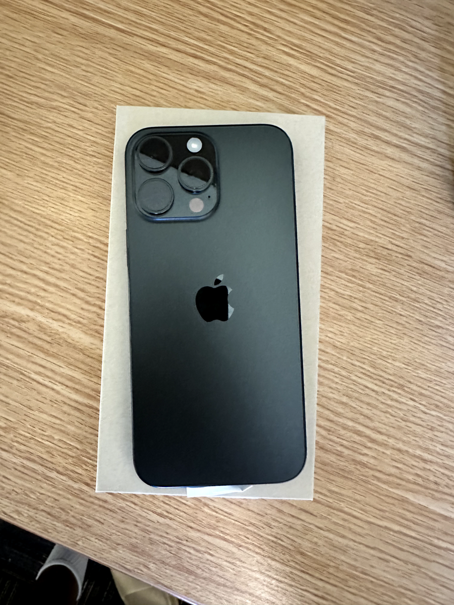 Apple iPhone 16 Pro Max - 256 GB - Black Titanium (Unlocked