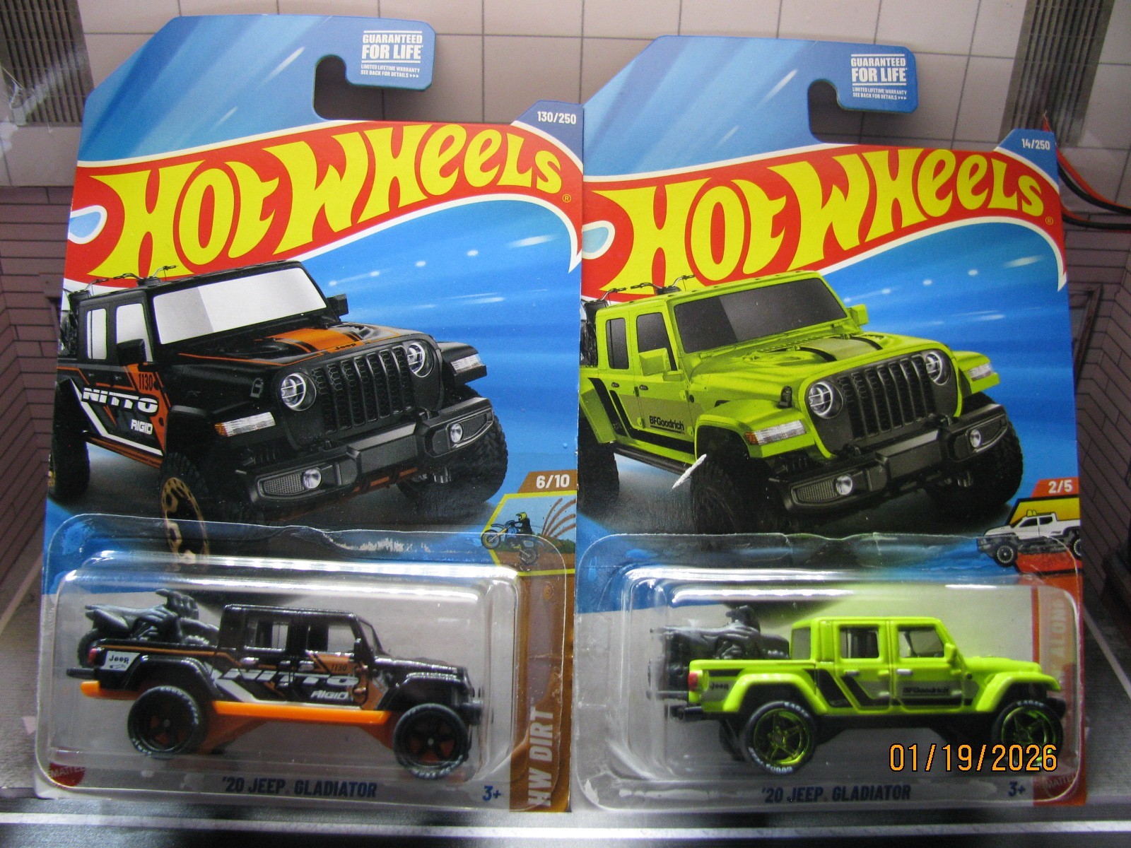 2025 Hot Wheels '20 Jeep Gladiator "PICK ONE" w/Real Riders Wheel Swap