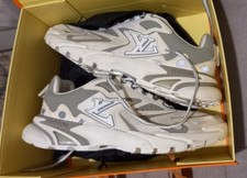 basket Luis vitton très bon état, n 44/44,5