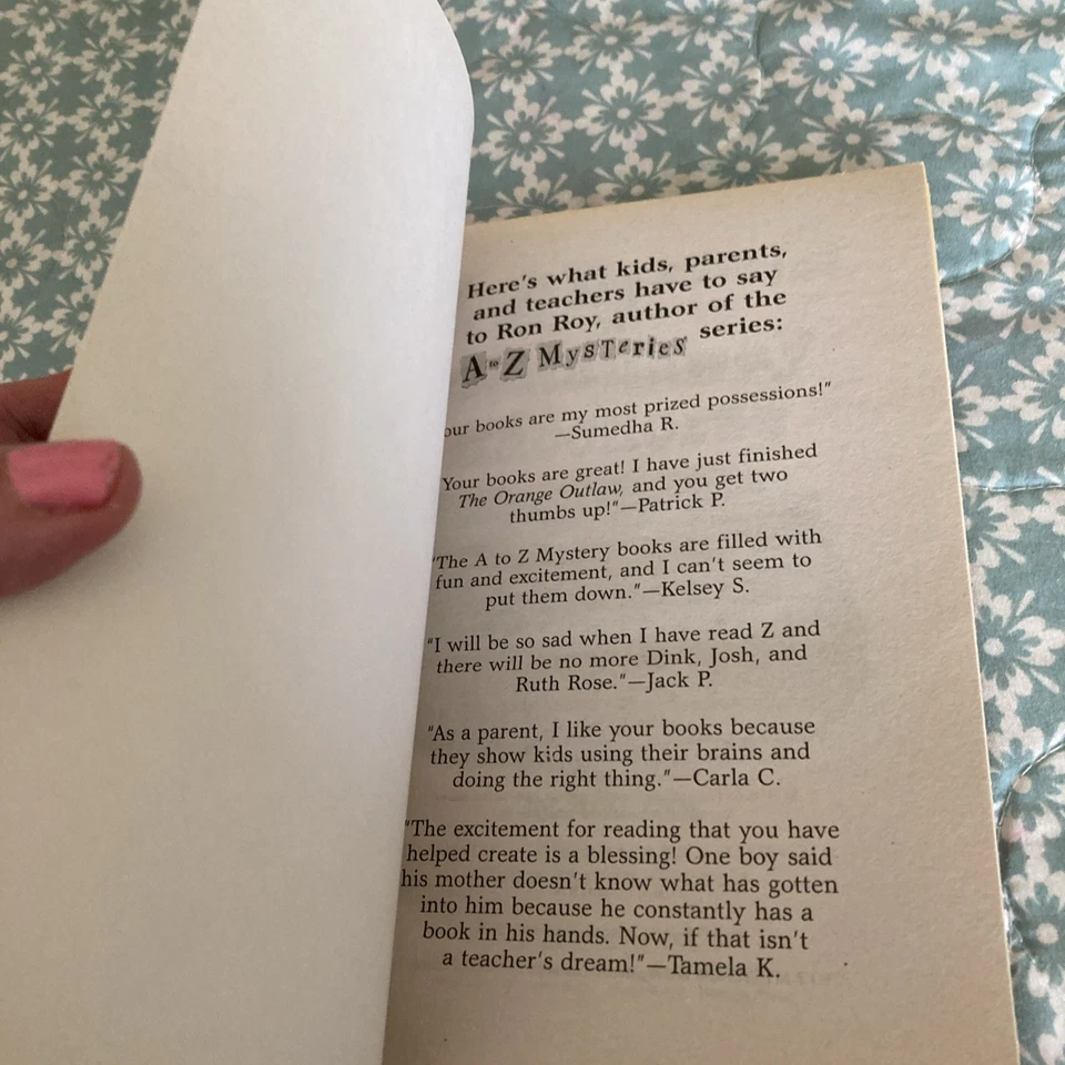 A To Z Mysteries The Runaway Racehorse by Ron Roy 2002 Paperback Scholastic - Image 4 of 4