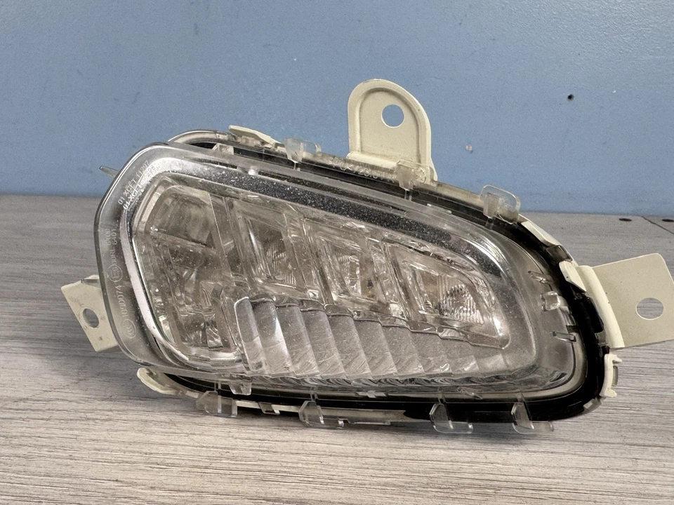 VOLVO V40 2014 DAYTIME RUNNING LIGHT LED 31323116 (UK Drivers SIDE) 2012-2016/RH - image 3 of 4