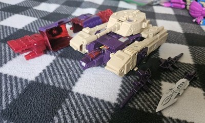 Transformers Legacy Blitzwing Mint Complete 