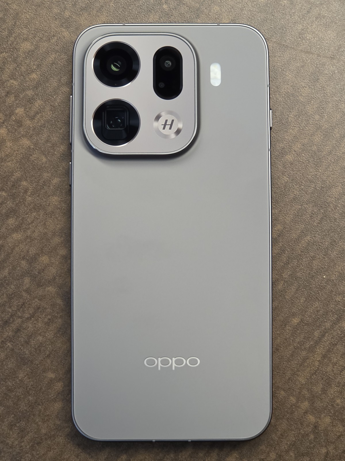 Oppo Find X9 Pro 5G 512GB 16GB GLOBAL Unlocked (Titanium Charcoal) in USA