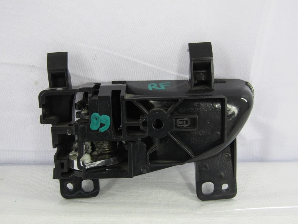 Оригинальная правая внутренняя дверная ручка для переднего пассажира Subaru Outback 2010-2014 годов выпуска - Изображение 2 из 4