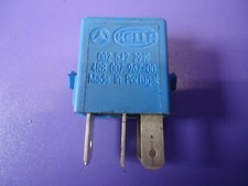 Mercedes-Benz 4-polig Blau Bremslicht Relais 0025422919 4RB007967-00 Hella