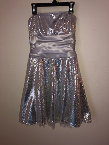 vestido brilhante prata