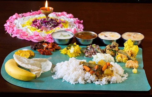 Disposable Banana Leaf Dinner Paper Plate ,Set of 50 - Picture 3 of 3