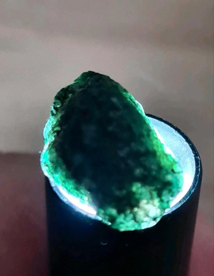 Bodenfund/ Edelstein/ Smaragd/Kristall/ Mineral/ Investition/ Schmuck/ Heilstein - Bild 3 von 4