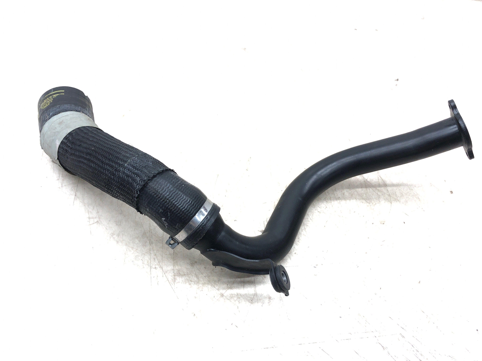 2017-2022 MASERATI LEVANTE 3.0L LEFT INTERCOOLER SLEEVE HOSE DUCT 670031966 OEM