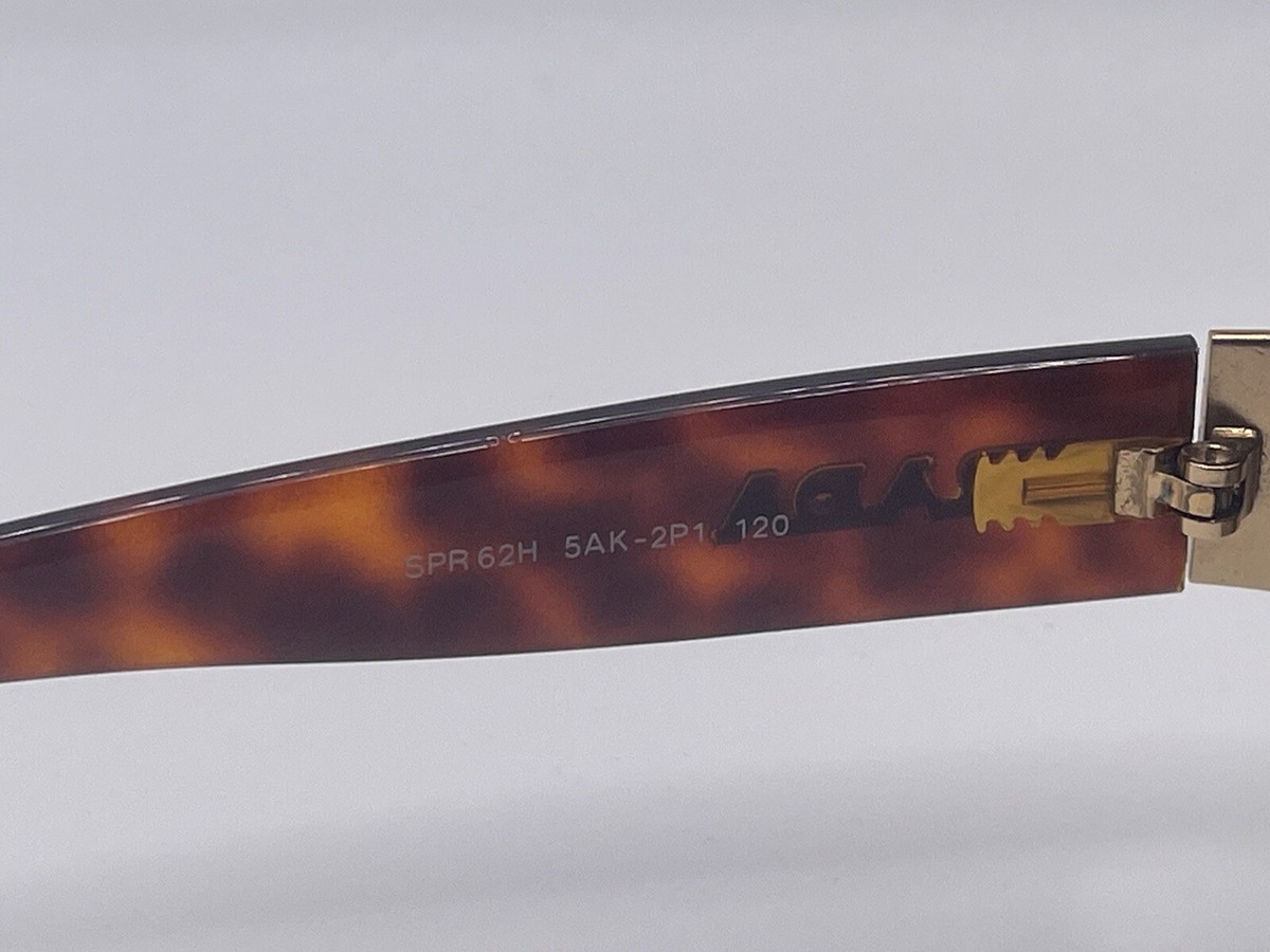 PRADA Vintage Sunglasses SPR 62H 5AK-2P1 Prada SPR 53H 5AK-2P1 – Vintage Frames Company main image 3
