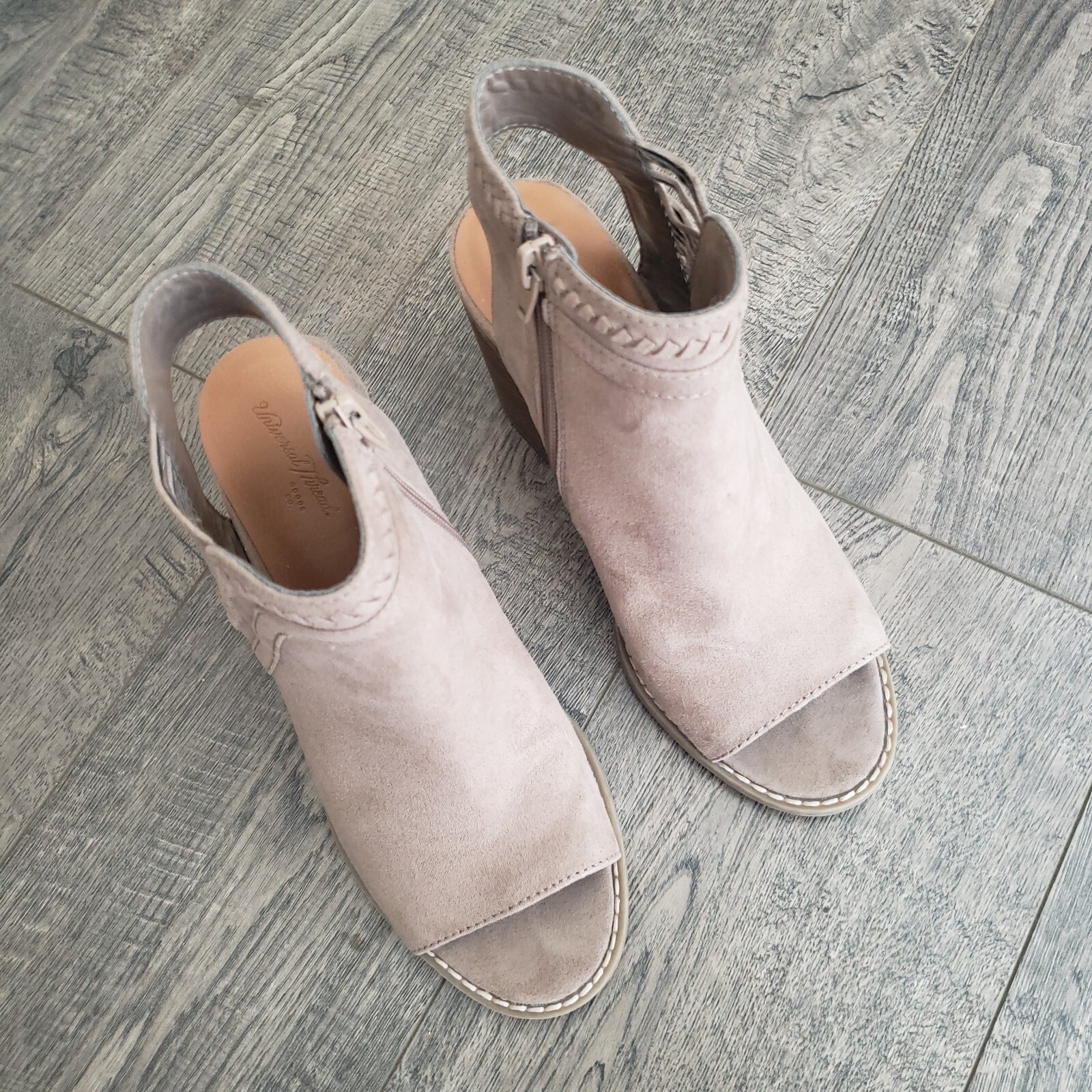 Universal Thread Open Toe Bootie High Block Grayi… - image 1