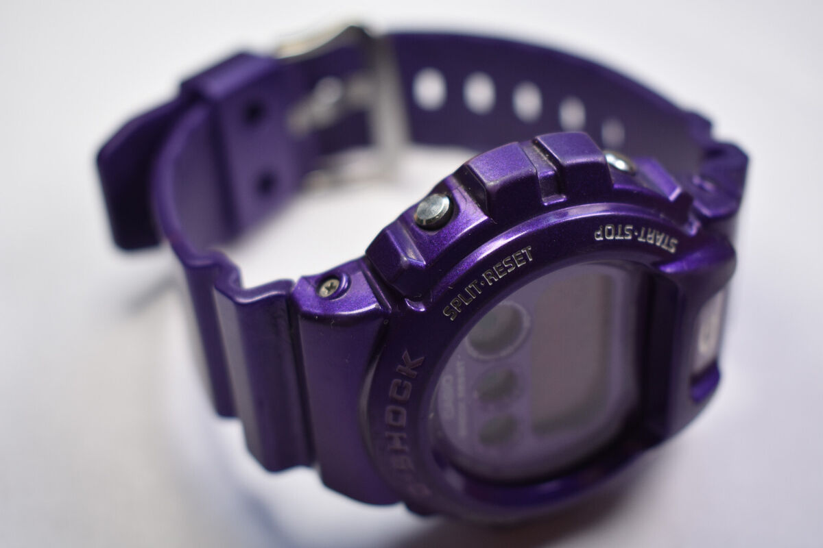 Casio G-Shock DW6900CC-6 (1289) Purple Men's Watch Circa 2009 NEW BATTERY!
