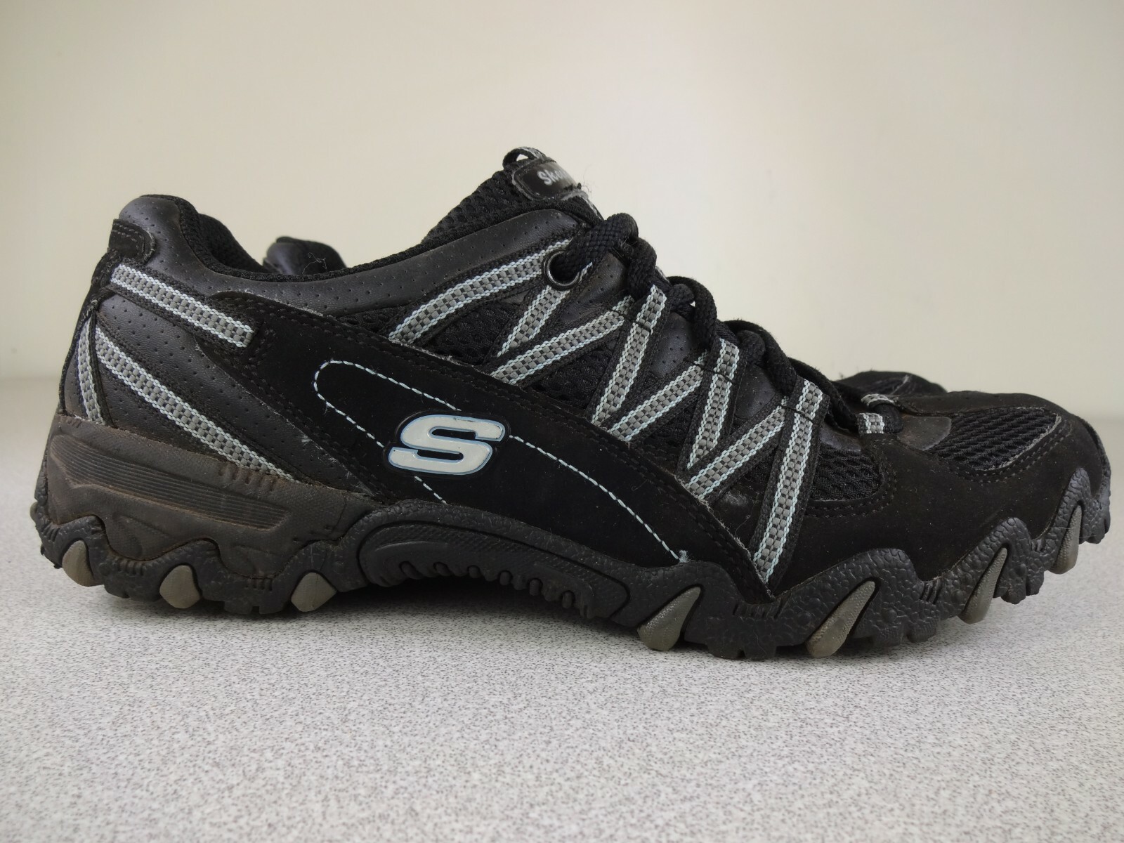 Skechers 22103 Black Leather Lace Up Athletic Sneakers Shoes Womens Size 7