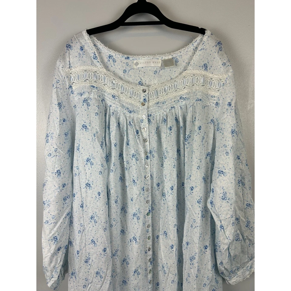 Camisola Eileen West floral algodão renda maxi 1X conforto botão para cima algodão azul - Imagem 2 de 4