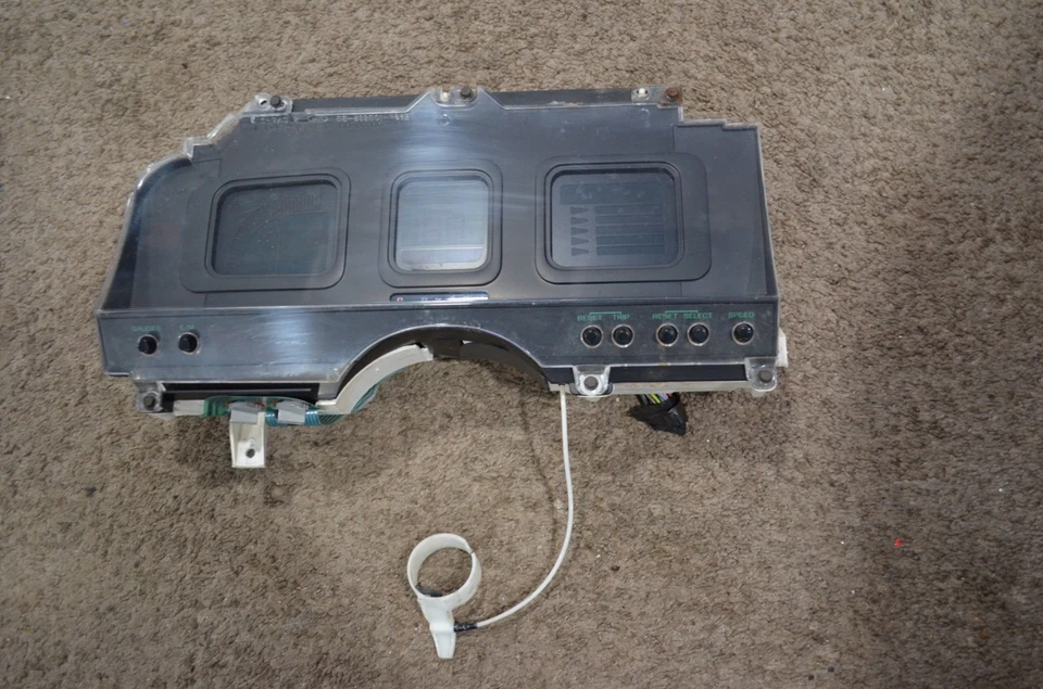 1985-1988 FORD THUNDERBIRD DIGITAL INSTRUMENT CLUSTER SPEEDO E5SF-10K843-G - Image 4 of 4