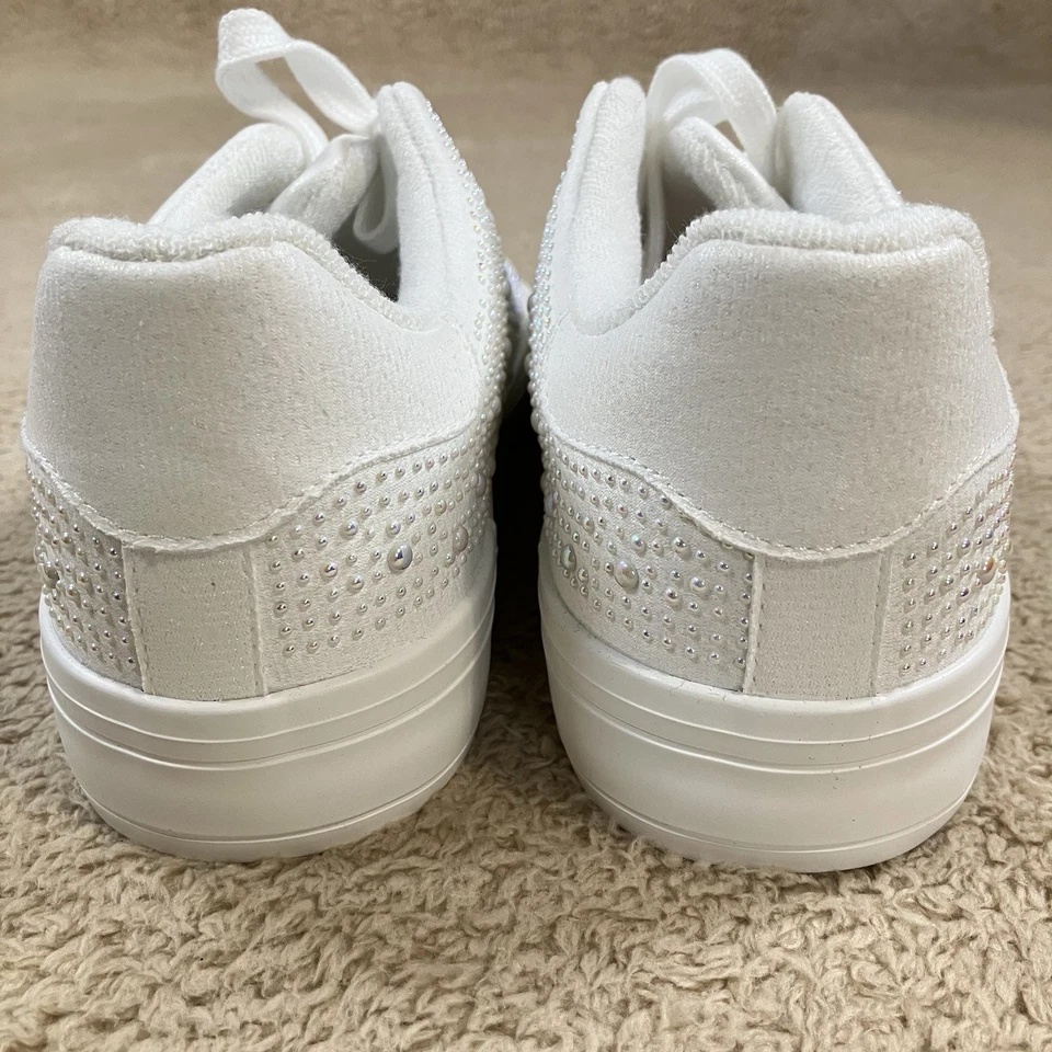 Tênis JUICY COUTURE Feminino Tamanho 9 Alanis B Frisado Metal Stud Branco - Imagem 4 de 4