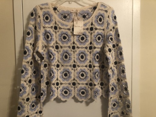 Hem & Thread Crochet Top Blue, Ivory, Navy Blue Sz Small/medium NWT