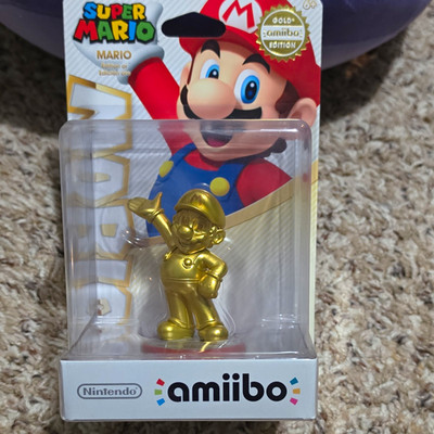 Nintendo amiibo Mario Gold Edition Figure - Super Mario 2015 (NVL-C-ABAG) Boxed