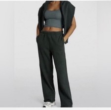 SKIMS Straight Leg pants IN SPRUCE Medium NWT  NWT and in original packaging.