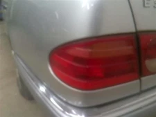 Driver Tail Light 210 Type Sedan E300D Outer Fits 96-99 MERCEDES E-CLASS 1569582